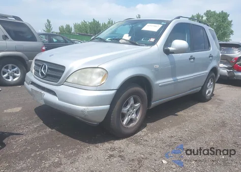 2001 Mercedes-Benz Ml 320 z USA, uszkodzony, nr VIN 4JGAB54E21A277936